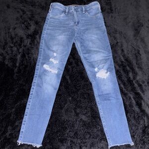 Abercrombie & Fitch Light Blue Distressed Skinny Jeans | size 28